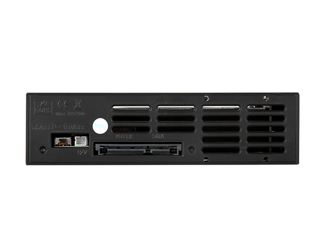 iStarUSA BPN-DE110HD-WB Trayless 5.25" to 3.5" 12Gb/s HDD Hot-swap Rack with Wood Look Bezel — view 3
