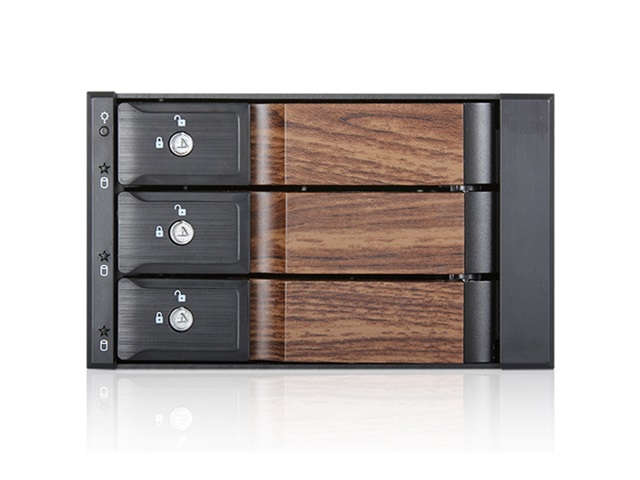 iStarUSA BPN-DE230HD-WB Trayless 2x 5.25" to 3x 3.5" 12Gb/s HDD Hot-swap Rack with Wood Look Bezel — view 2
