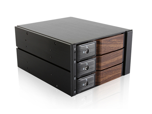 iStarUSA BPN-DE230SS-WB — Trayless 2x 5.25" to 3x 3.5" SAS SATA 6 Gbps HDD Hot-swap Rack with Wood Look Bezel