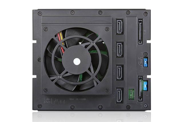 iStarUSA BPN-DE340SS-WB Trayless 3x 5.25" to 4x 3.5" SAS SATA 6 Gbps HDD Hot-swap Rack with Wood Look Bezel — view 3