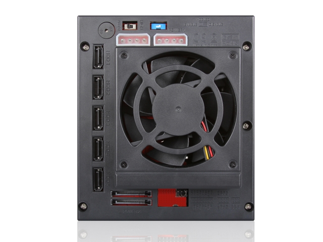 iStarUSA BPU-350SATA 3x 5.25" to 5x 3.5" 2.5" SAS SATA 6 Gbps HDD SSD Hot-swap Rack — view 3