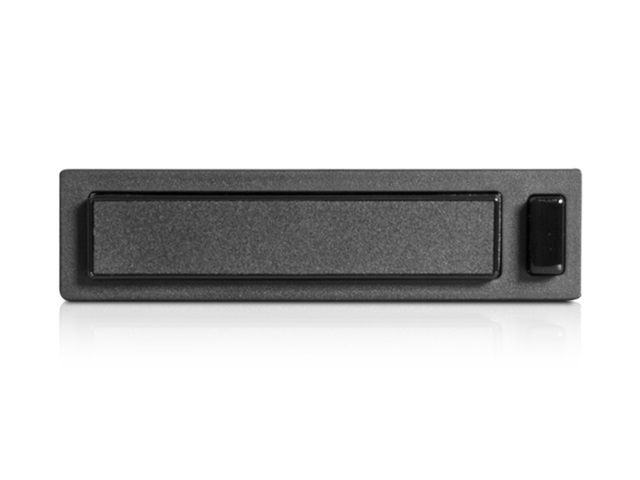 iStarUSA BPX-35U3-SA 3.5" to 2.5" SATA 6 Gbps HDD SSD Internal and External USB 3.0 Hot-swap Rack — view 2