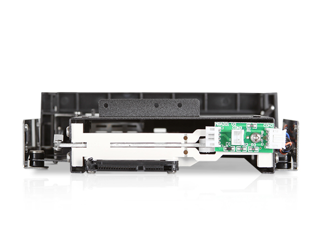 iStarUSA T-5K35T-SA Trayless 5.25" to Slim ODD and 3.5" SATA 6 Gbps HDD Hot-swap Anti-vibration Rack — view 3