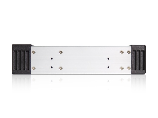 iStarUSA T-7DE-SS 5.25" to 3.5" 2.5" SATA SAS 6 Gbps HDD SSD Hot-swap Rack — view 4