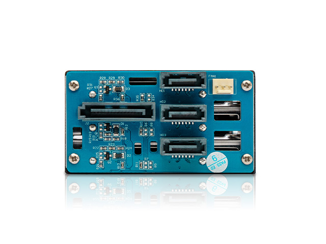 iStarUSA T-CE325-HD Custom Size 3x 2.5" 12Gb/s HDD SSD Hot-swap Rack — view 4